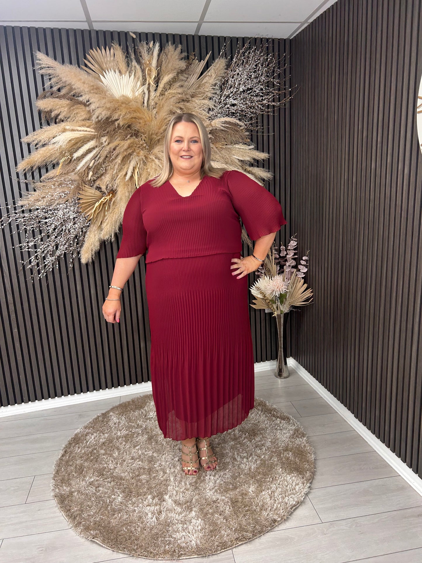 STACEY DRESS - BURGUNDY
