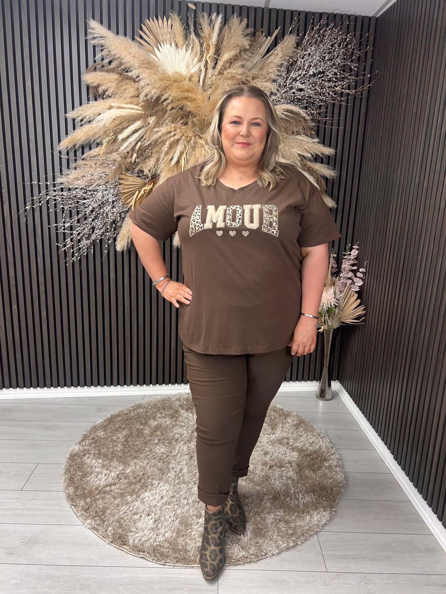 ROCHELLE T-SHIRT - BROWN