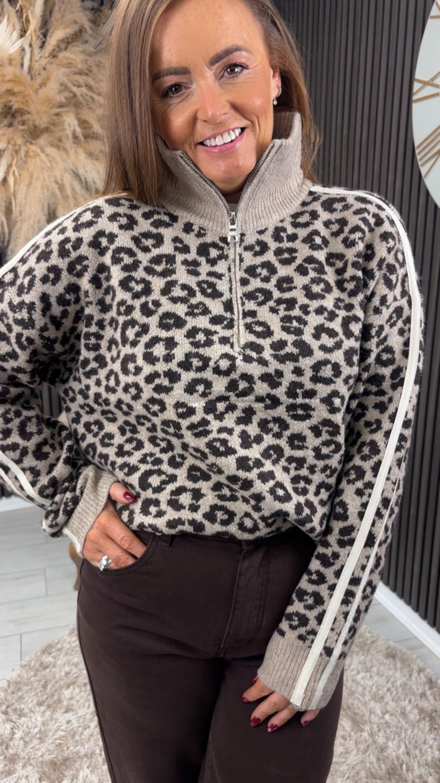 BETHANY HALF ZIP - TAUPE ANIMAL