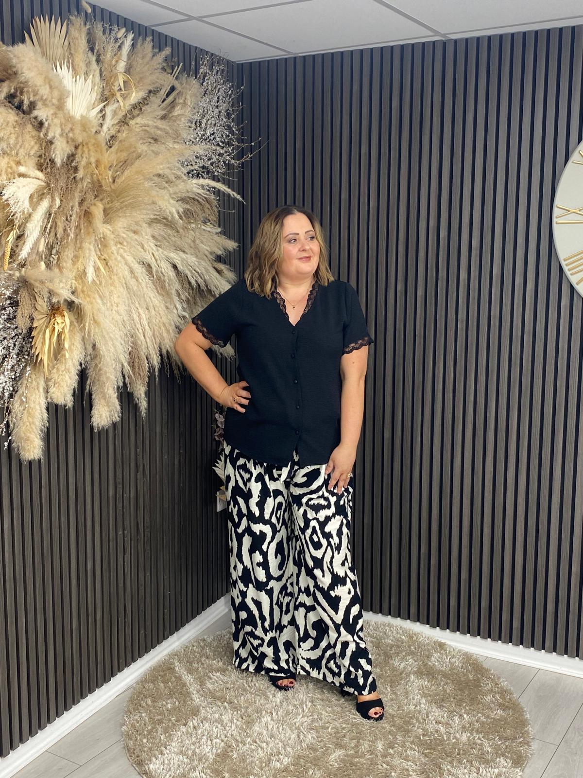 PHYLLIS TOP - BLACK