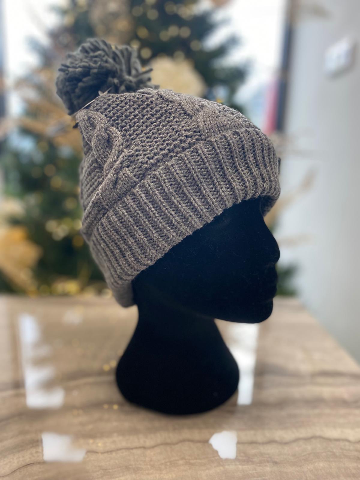 GILLIAN BOBBLE HAT - GREY