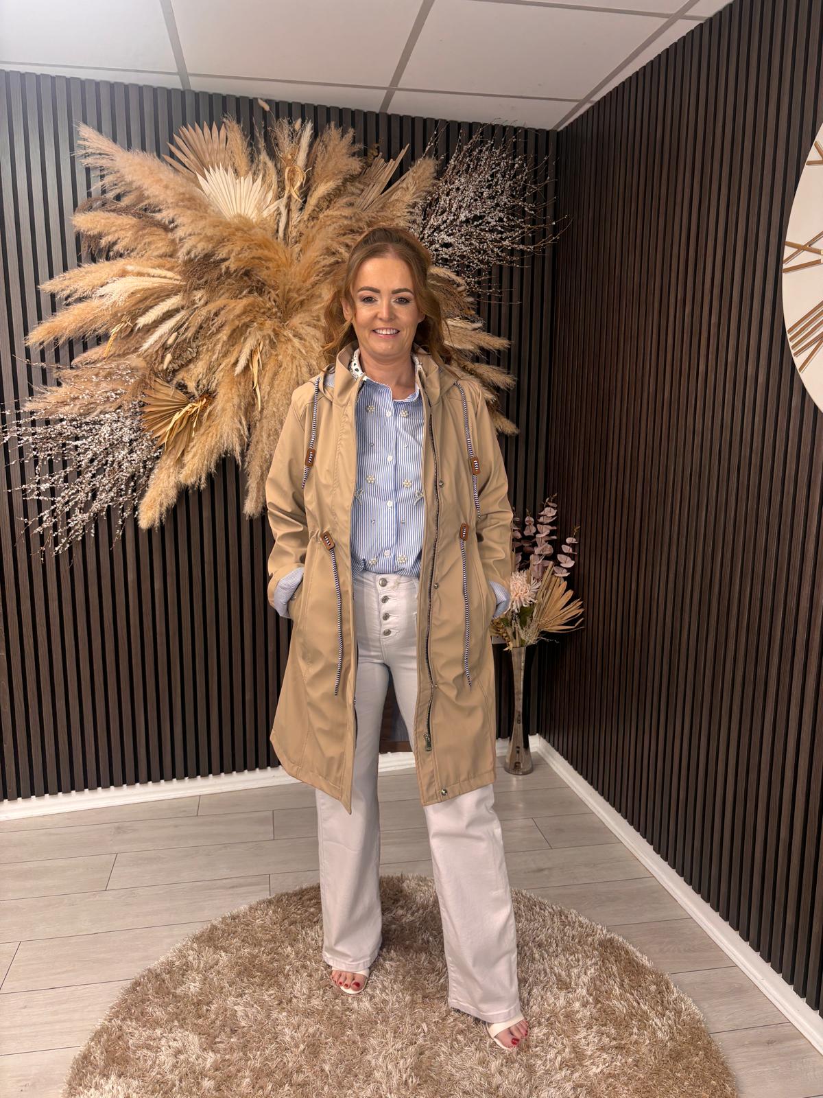KATH RAINCOAT - STONE