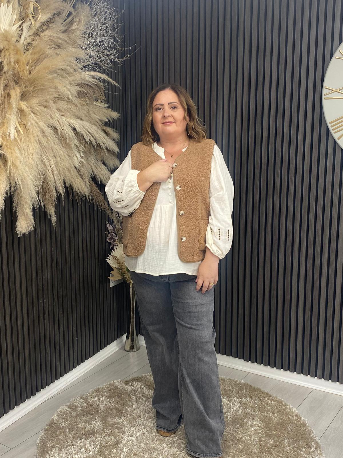 OLIVIA VEST - CAMEL