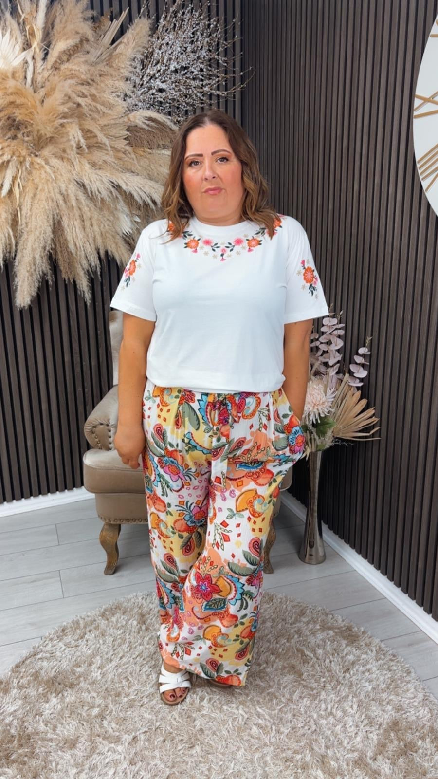 BENNI T-SHIRT - WHITE/FLORAL