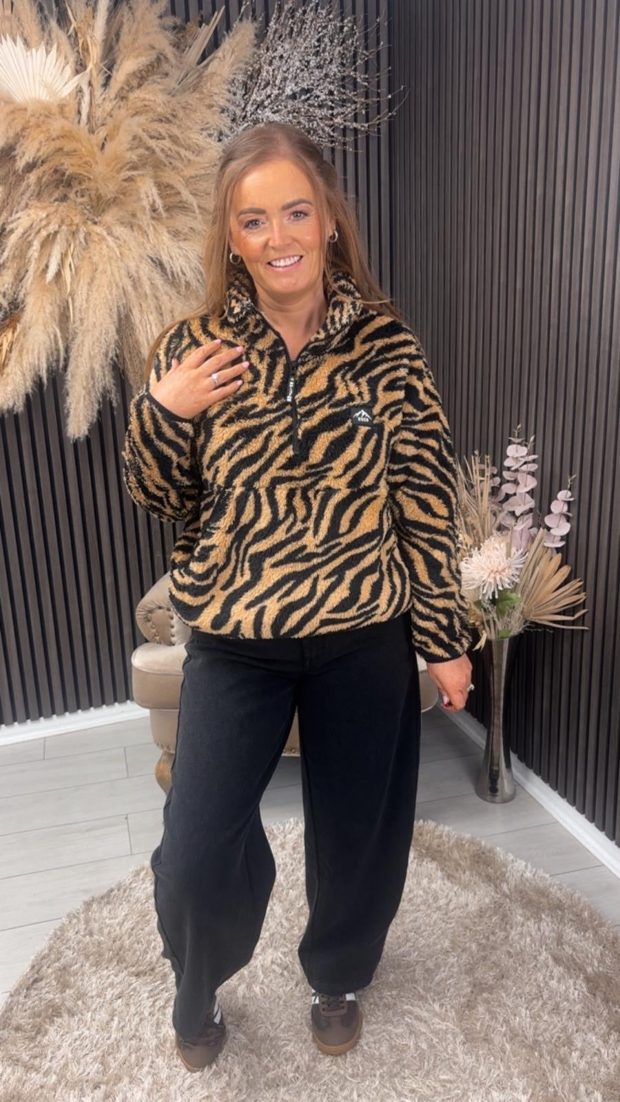MELLIE FLEECE - TIGER PRINT