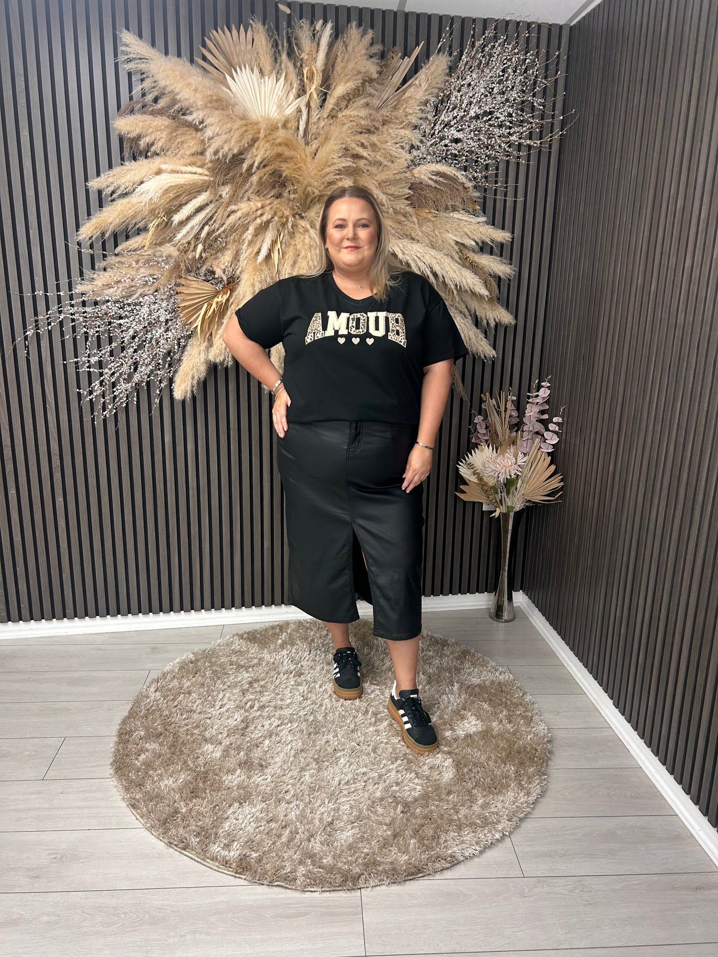 ROCHELLE T-SHIRT - BLACK