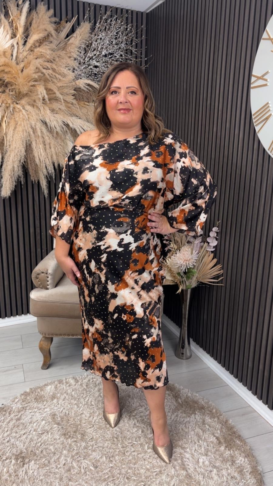 LEILA OFF SHOULDER DRESS - BROWN