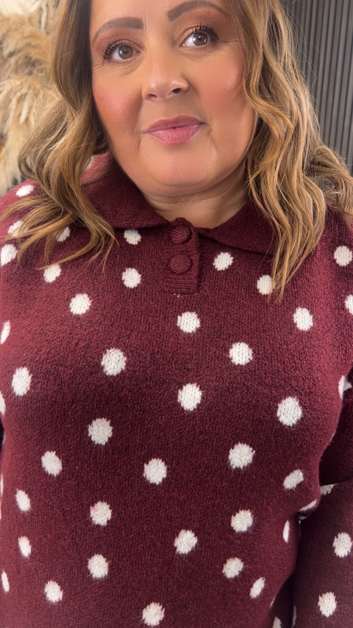JENNIFER JUMPER - BURGUNDY POLKA