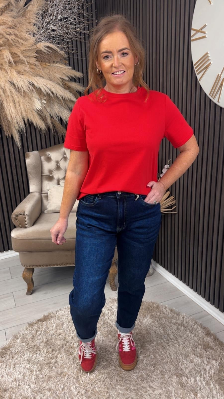 JENNIE T-SHIRT - RED
