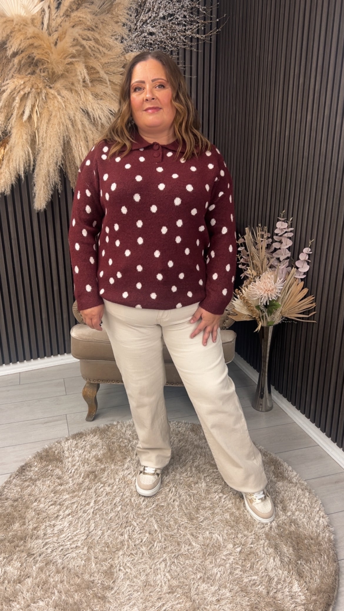 JENNIFER JUMPER - BURGUNDY POLKA