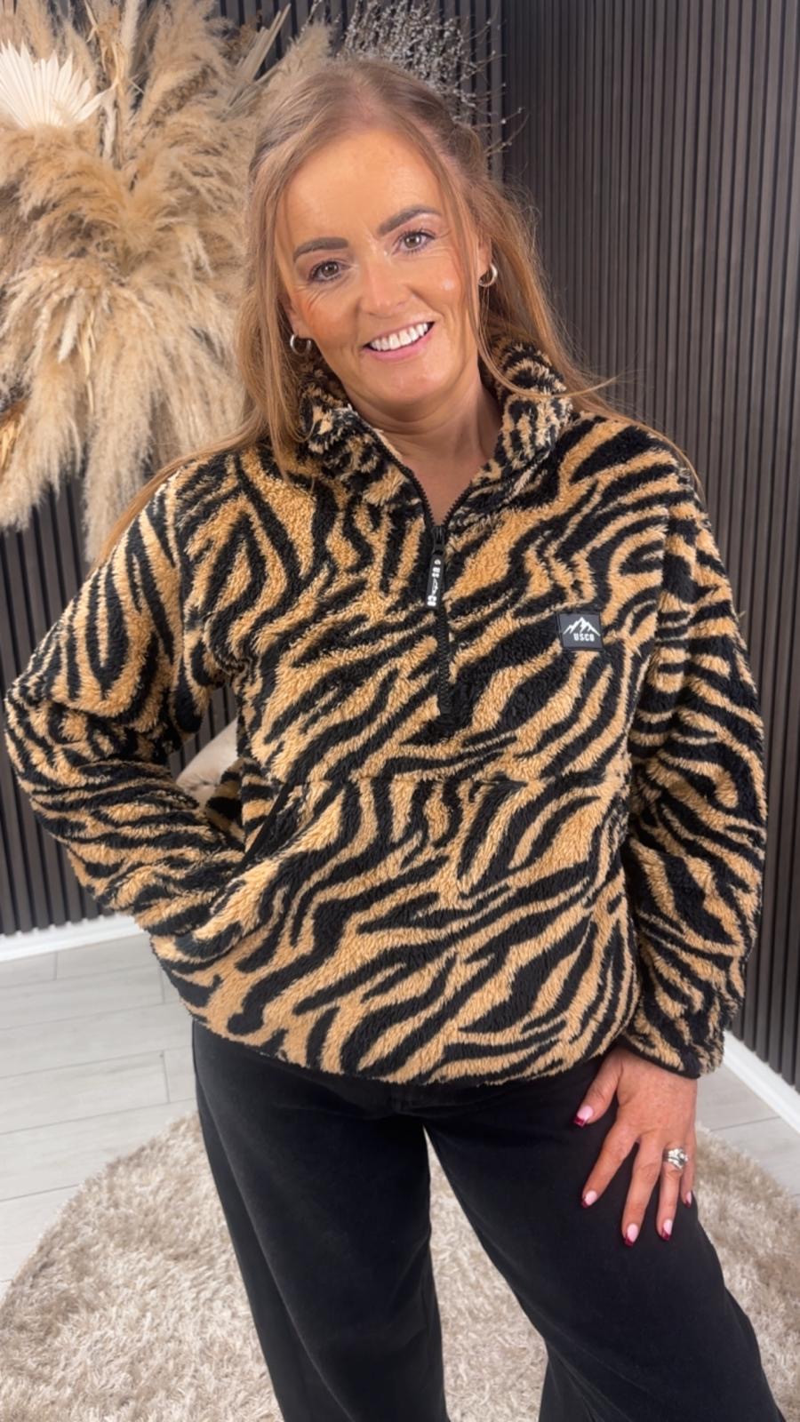 MELLIE FLEECE - TIGER PRINT
