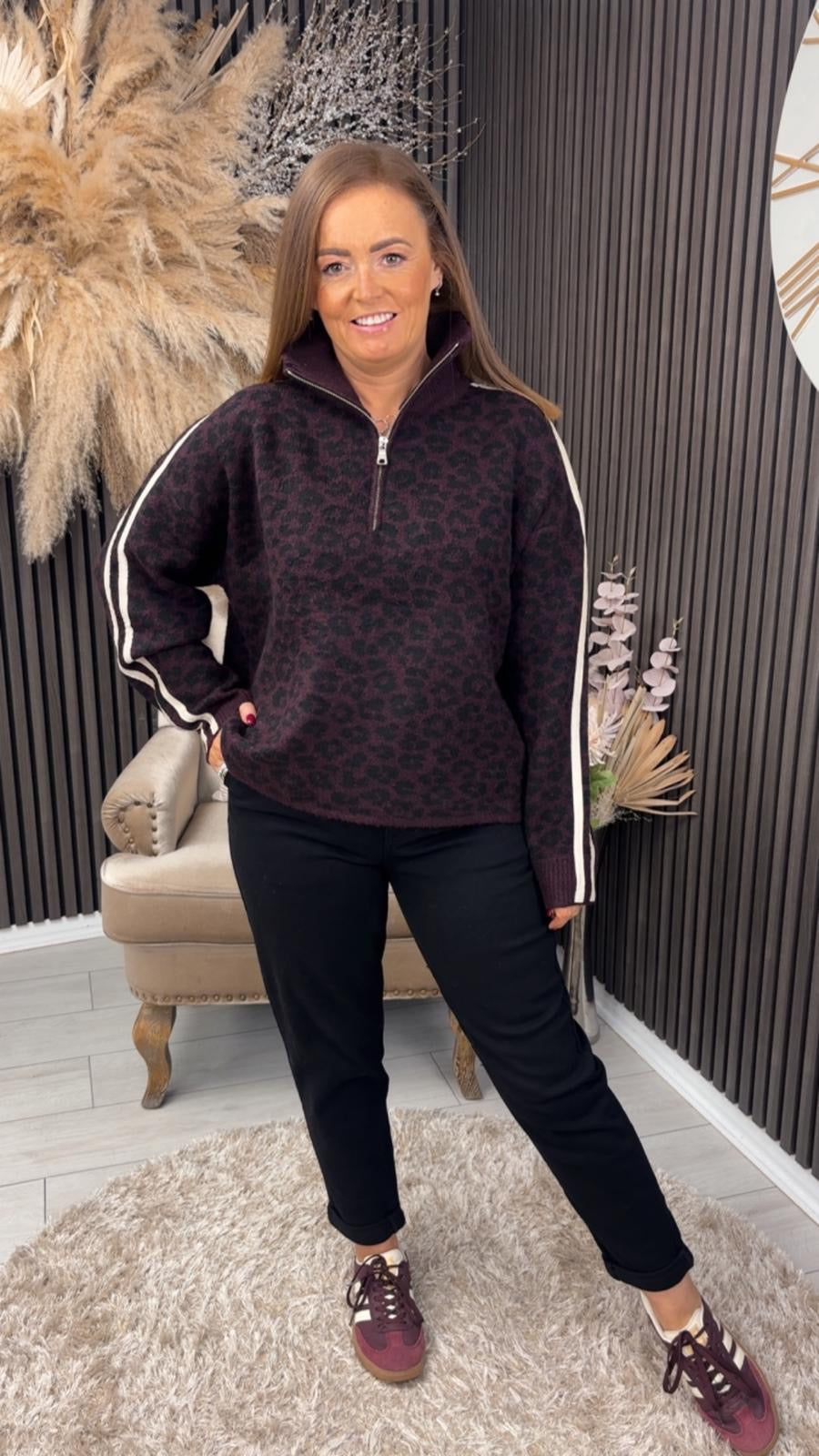 BETHANY HALF ZIP - BURGUNDY ANIMAL