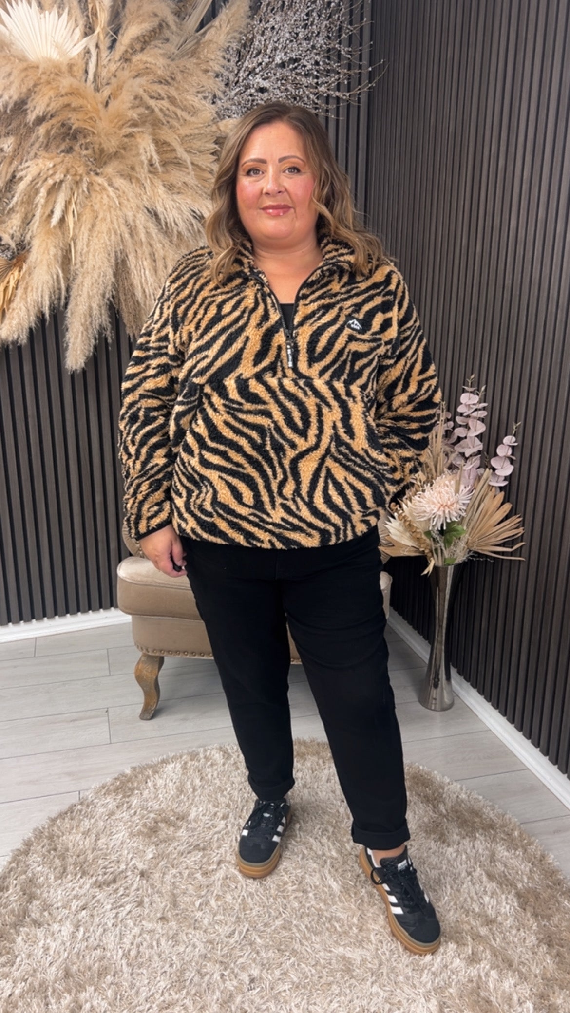 MELLIE FLEECE - TIGER PRINT