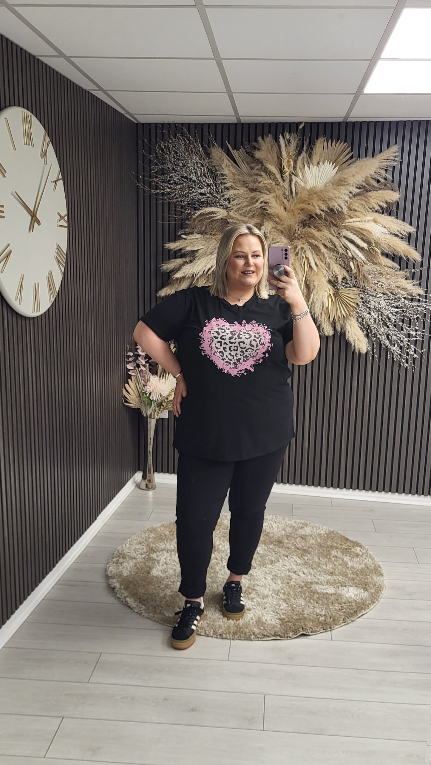 BERNICE T-SHIRT - BLACK