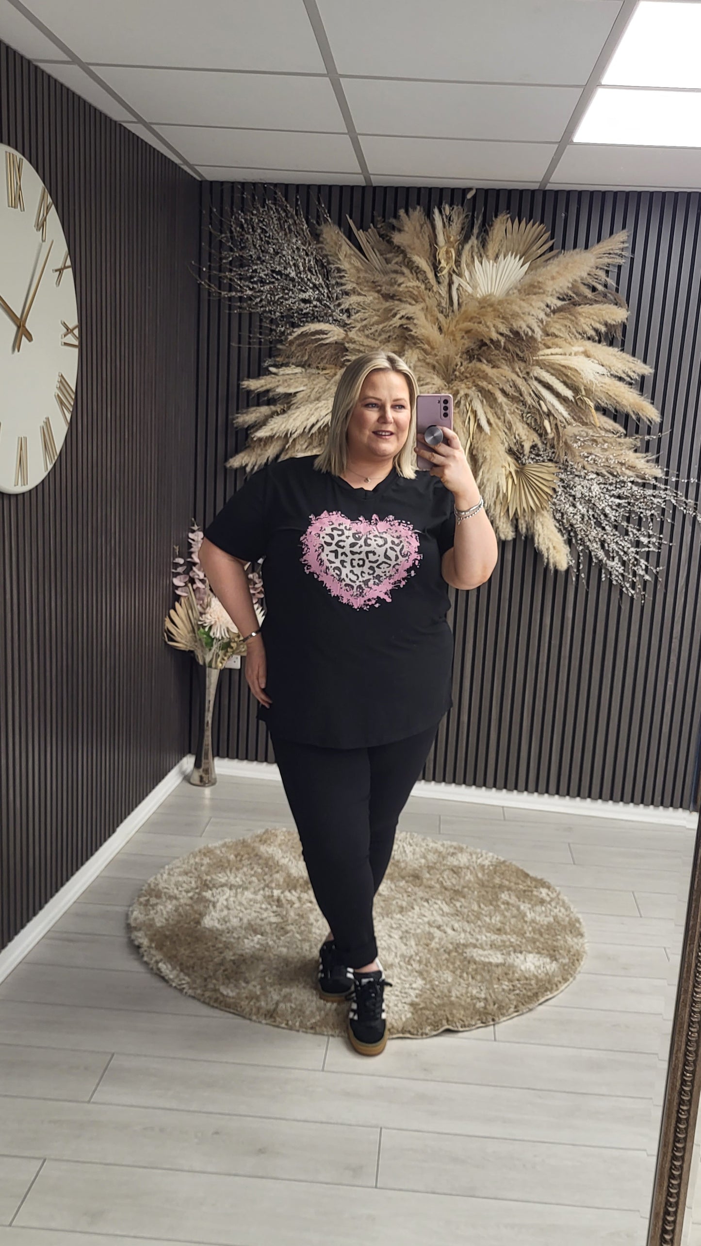 BERNICE T-SHIRT - BLACK