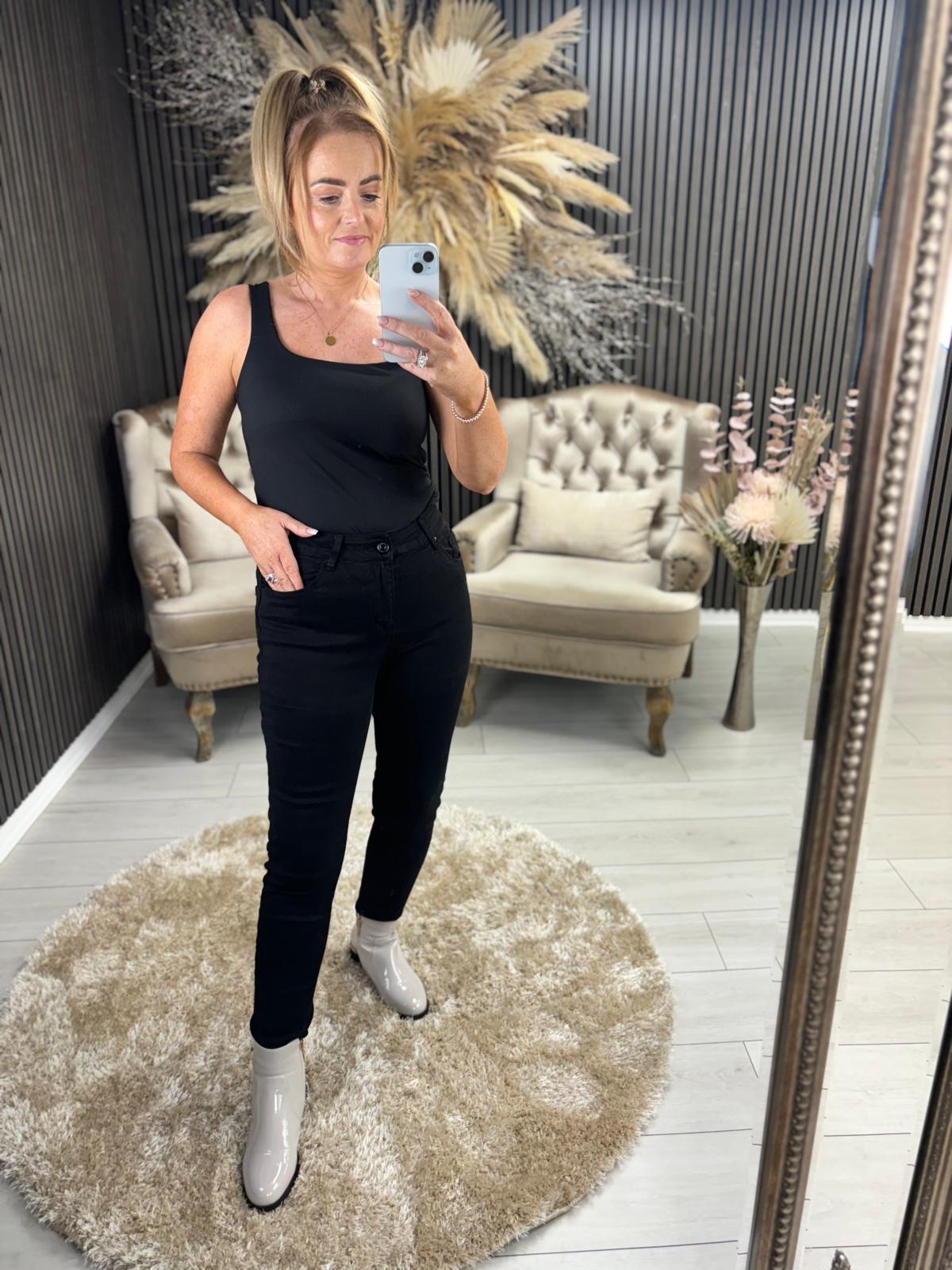 JULIE JEANS - BLACK