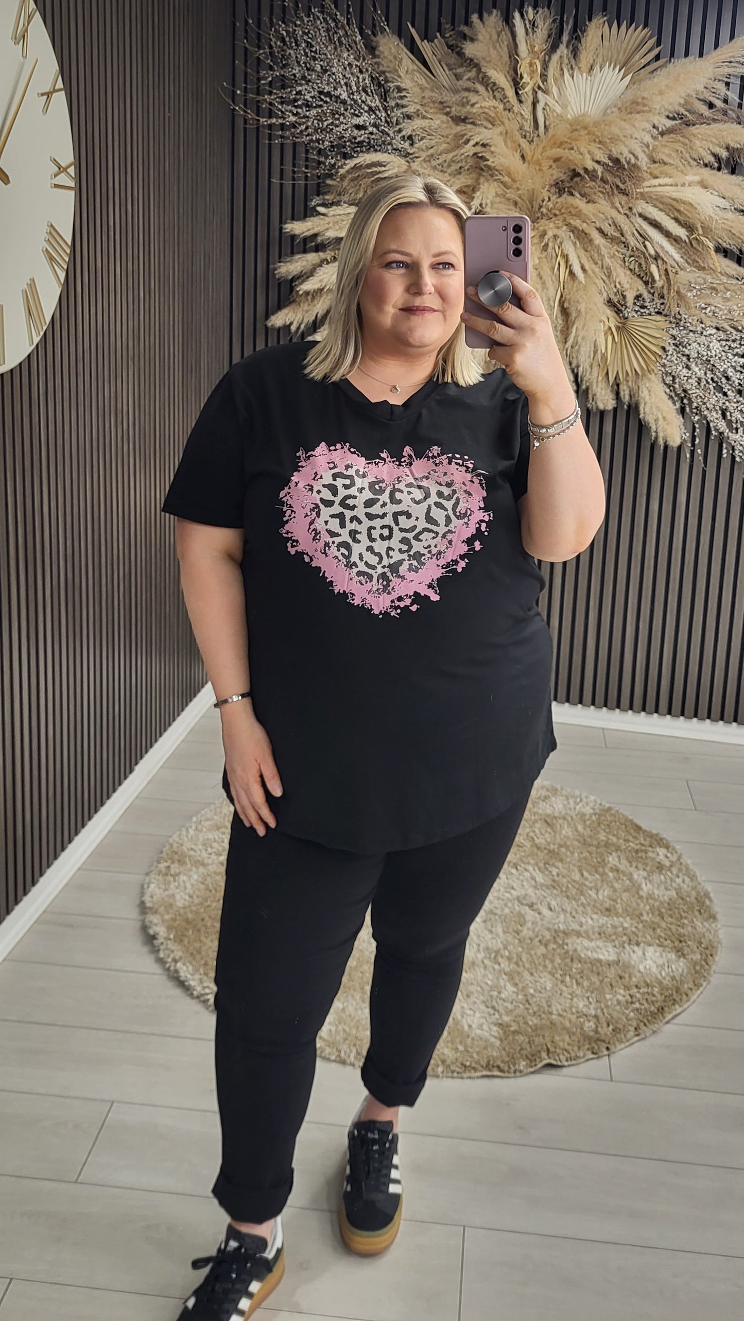 BERNICE T-SHIRT - BLACK