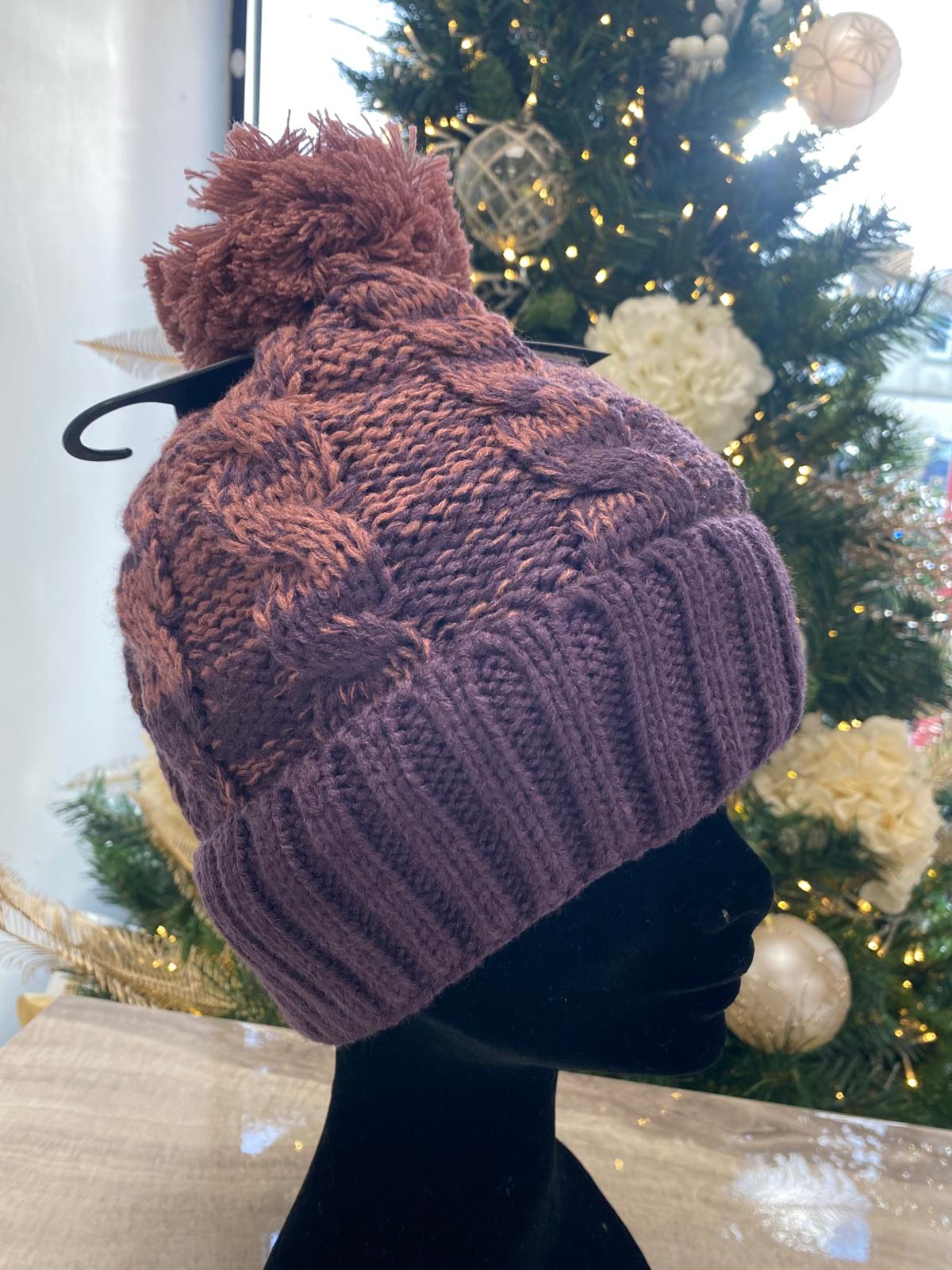 LOLA BOBBLE HAT - PURPLE