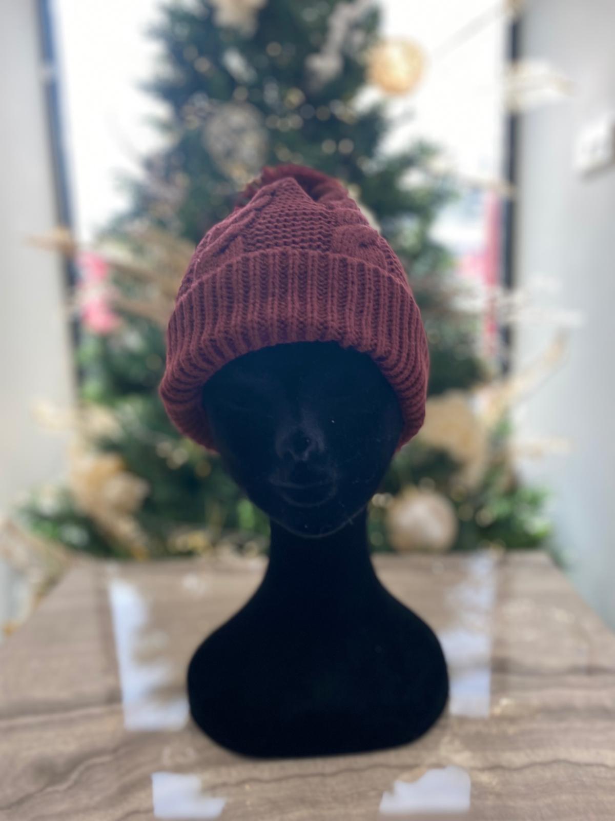 GILLIAN BOBBLE HAT - BURGUNDY