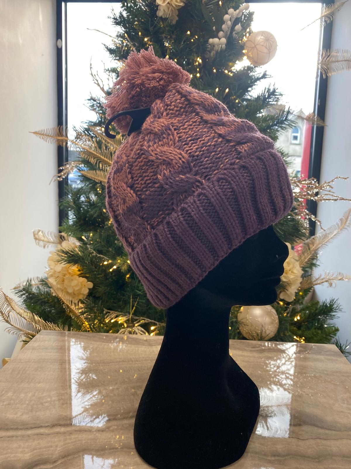 LOLA BOBBLE HAT - PURPLE