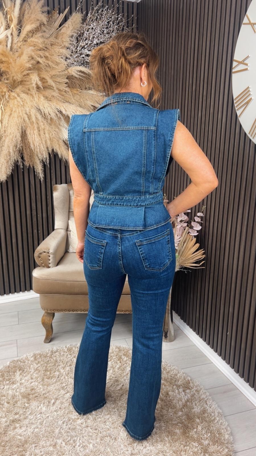 MAJELLA SLEEVELESS JACKET - DENIM